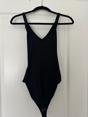 Forever 21 Black Ribbed V-Neck Sleeveless Bodysuit